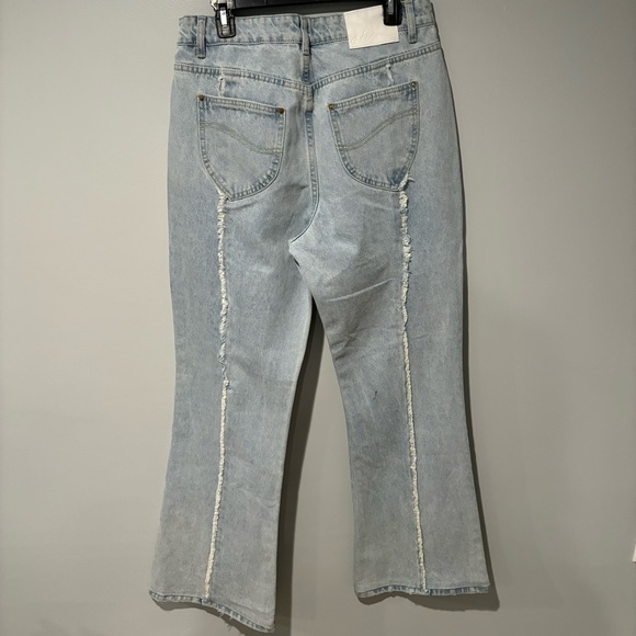 NWT Oh Polly Frayed Seam Flare Jeans Light Wash US 12 - Picture 5 of 8